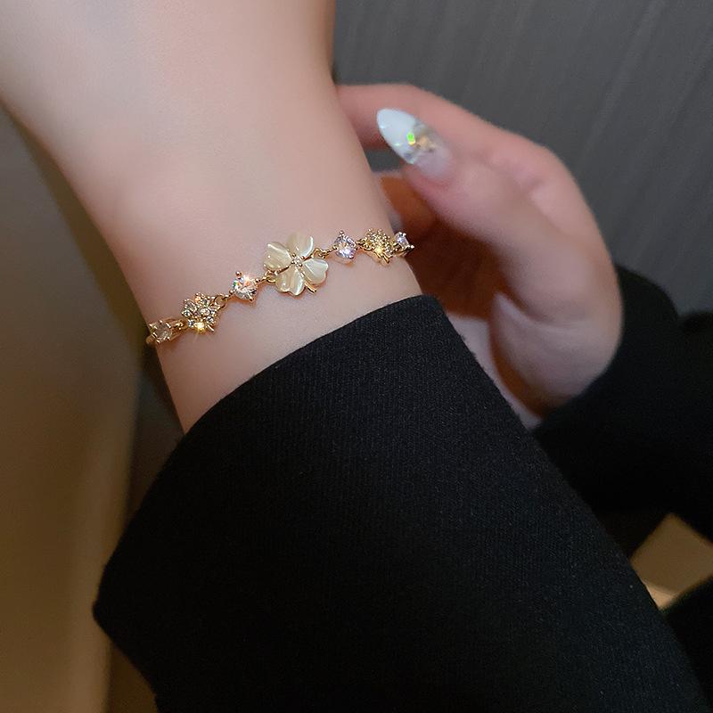 Women Gold Four Leaf Clover Bracelet Adjustable Delicate Bangle Wedding Party Jewelry Gift