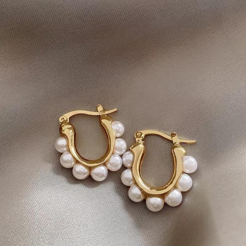 Elegant Resin Shell Geometric Flower Earrings For Women Statement Round Circle Hoop Earrings Party Wedding Jewelry Ear Buckle