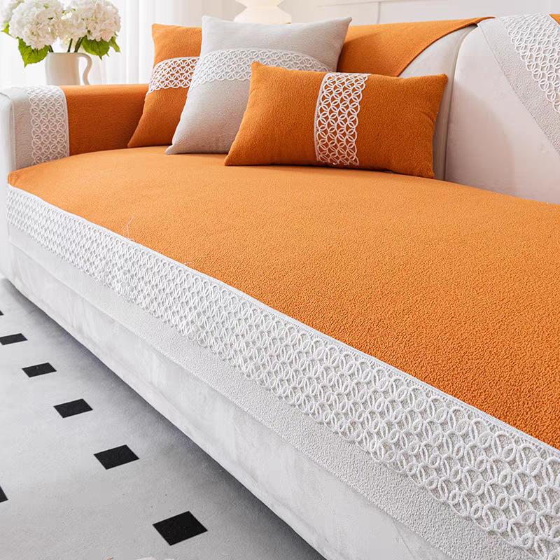 Подушка для дивана из бархатной ткани Loop — фото 3