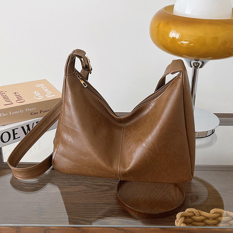

Solid color retro autumn and winter fashion 2025 new large-capacity work leisure single shoulder underarm tote bag women