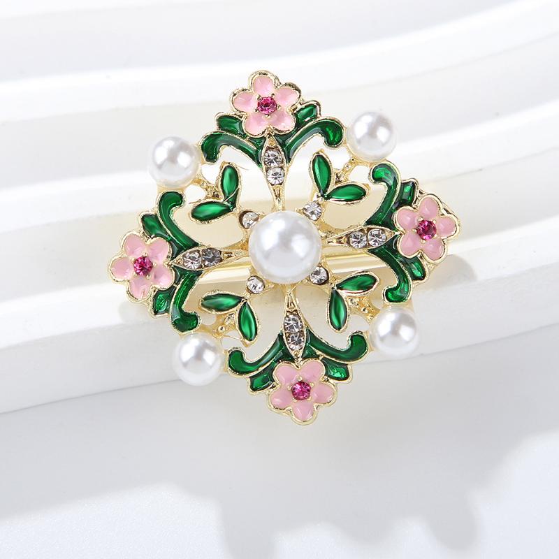 Fashion Drip Oil Pearl Palace Flower Hollow Brooches For Women Clothing Coat Party Accessries Gifts