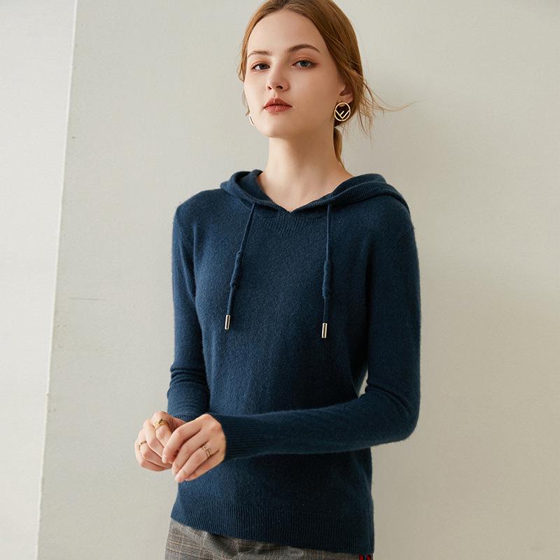 

Women s Hooded Cashmere Sweater: Warm, Windproof, Long-Sleeved Pullover with Solid Color for Autumn and Winter. M