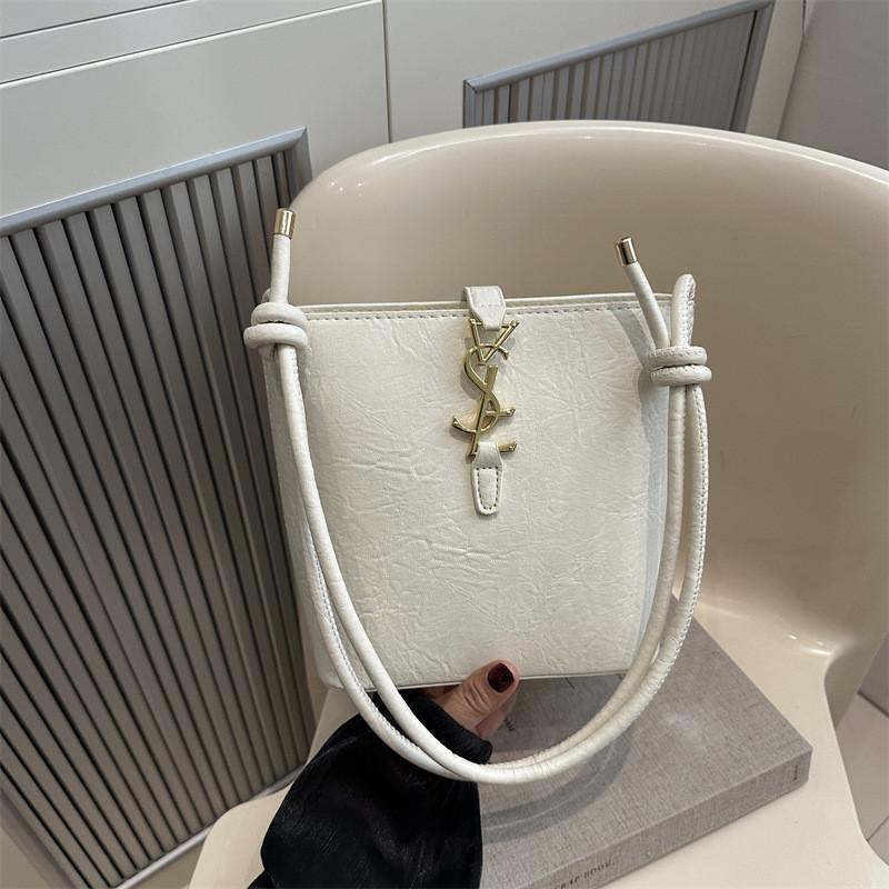 Trendy Retro White Bucket Bag Chic Shoulder Tote For Daily Outfits And Accessories