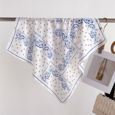 Kaschublumen-Druck Imitationsseidenschal Quadratischer Schal High-End Stola Vielseitiger Hals Kleiner quadratischer Schal Kopftuch