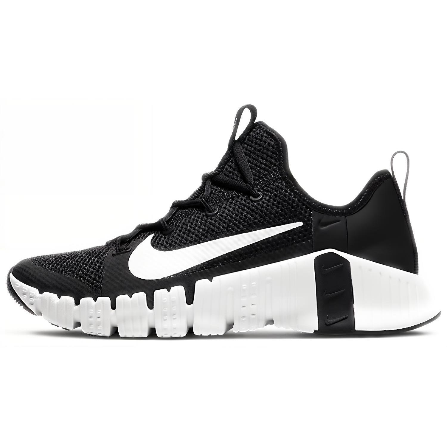 

Женские кроссовки Nike Free Metcon 3 черно-белые 35.5