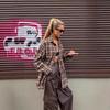 Camisa Casual de Mujer con Cuello Camisero, Manga Larga, Talla Grande, Corte Holgado, Cuadros Marrones Vintage, Botones