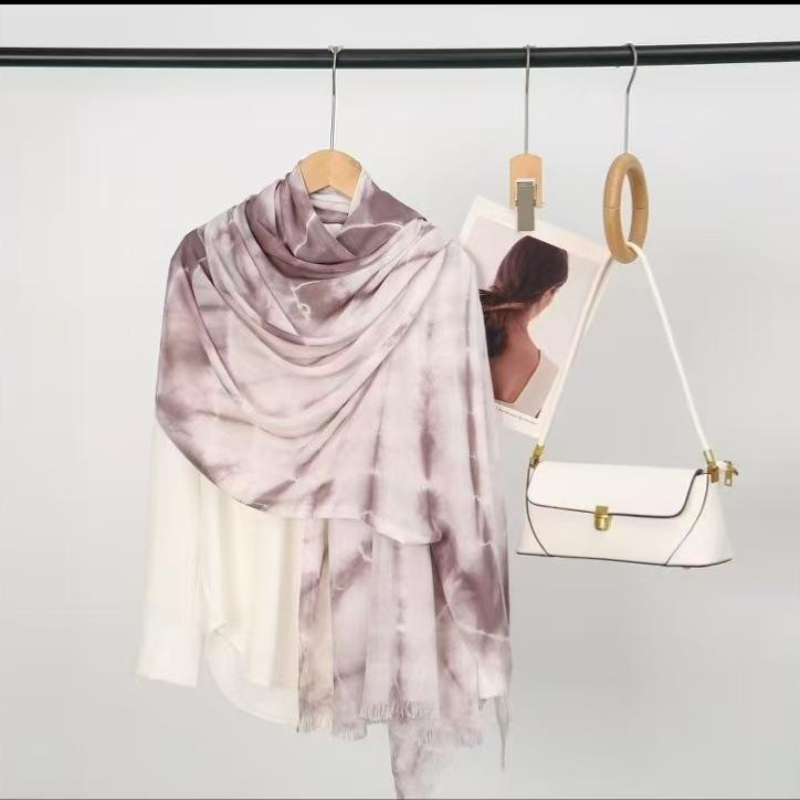 Gradual change tie-dye scarf headscarf niche artistic cotton and linen scarf beach travel sunscreen shawl