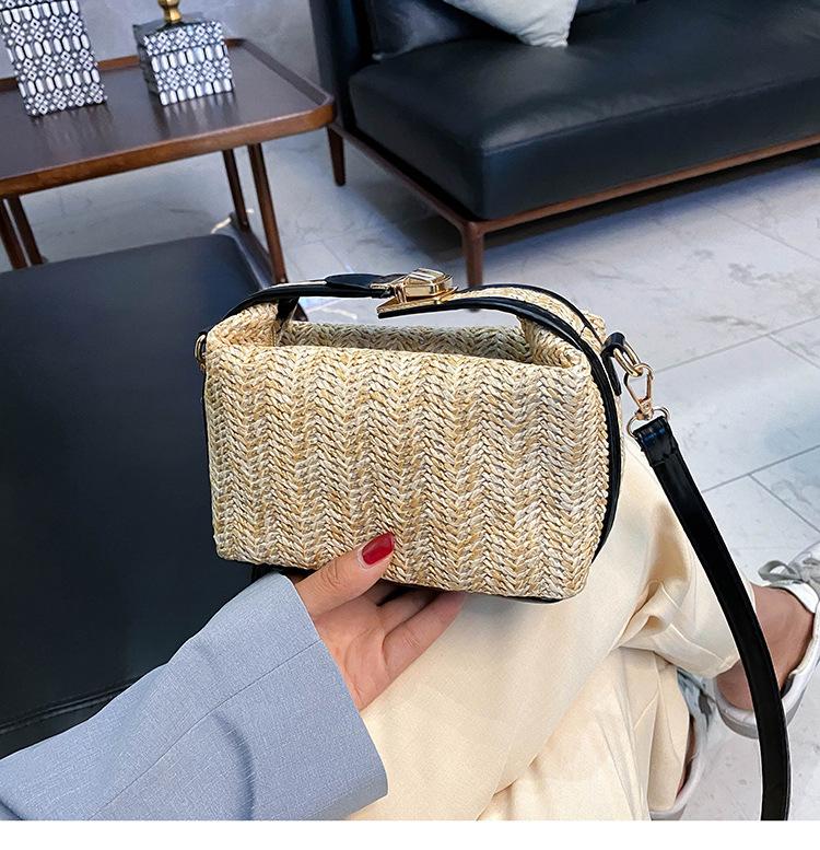 

Straw Hand-Held Small Bag Women S Spring Pastoral Style Mori Pillow Bag Xiaoqing Retro Messenger Bag чорний