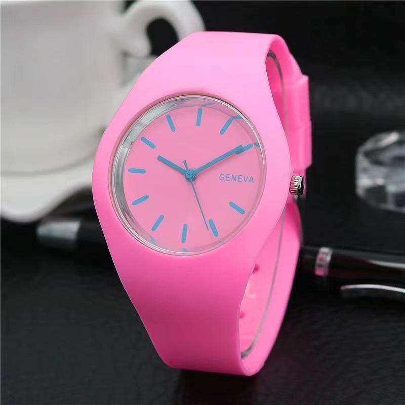 UTHAI CQ07 Kids Children Watch Quartz Wristwatches for Boy's Clock for Girl Fashion Child Watches Simple Silicone White Black