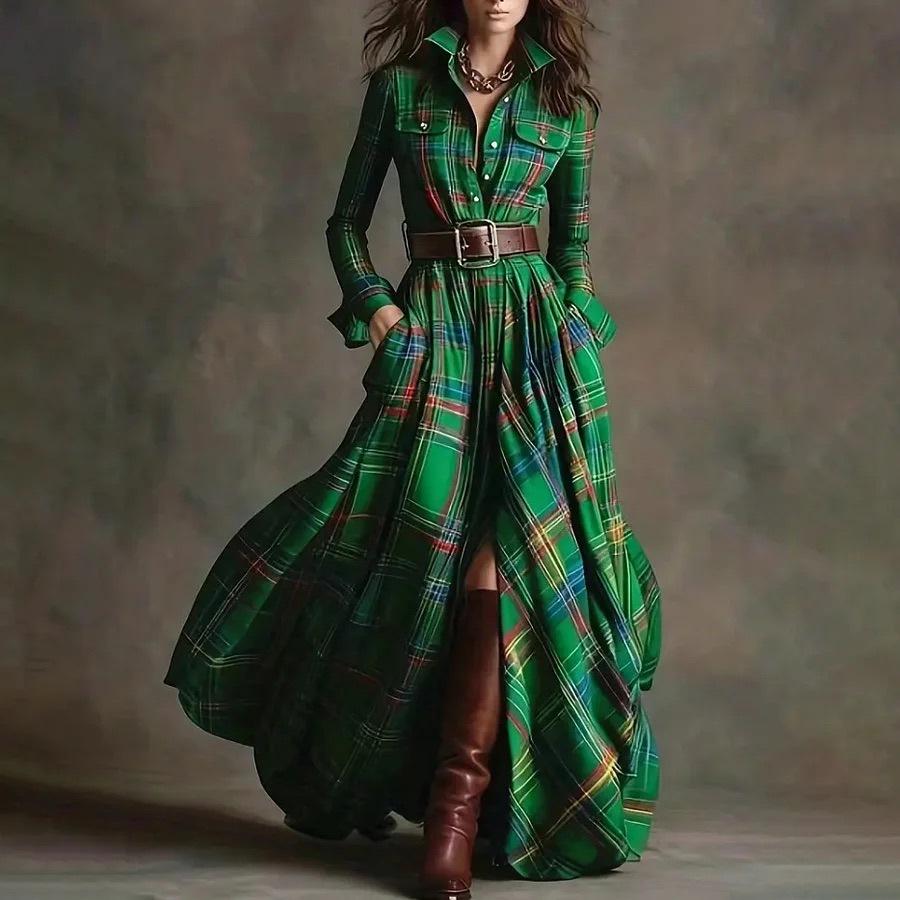 Damska ciemnozielona sukienka koszulowa midi z długim rękawem, zapinana na guziki w kratę