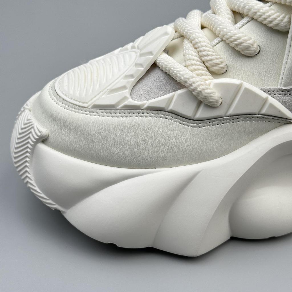 2025 Men's Non-Slip Thick Sole Dad Sneakers: Casual, Wear-Resistant, Versatile White Minimalist Shoes