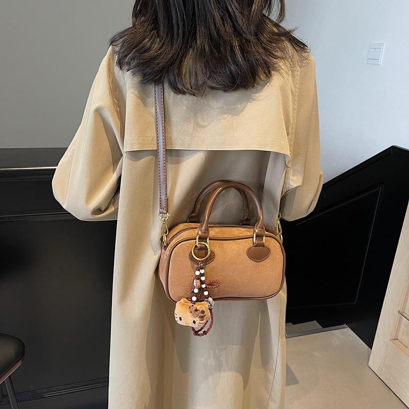 Portable retro bag women's 2025 autumn and winter new versatile large-capacity shoulder crossbody pillow bag
