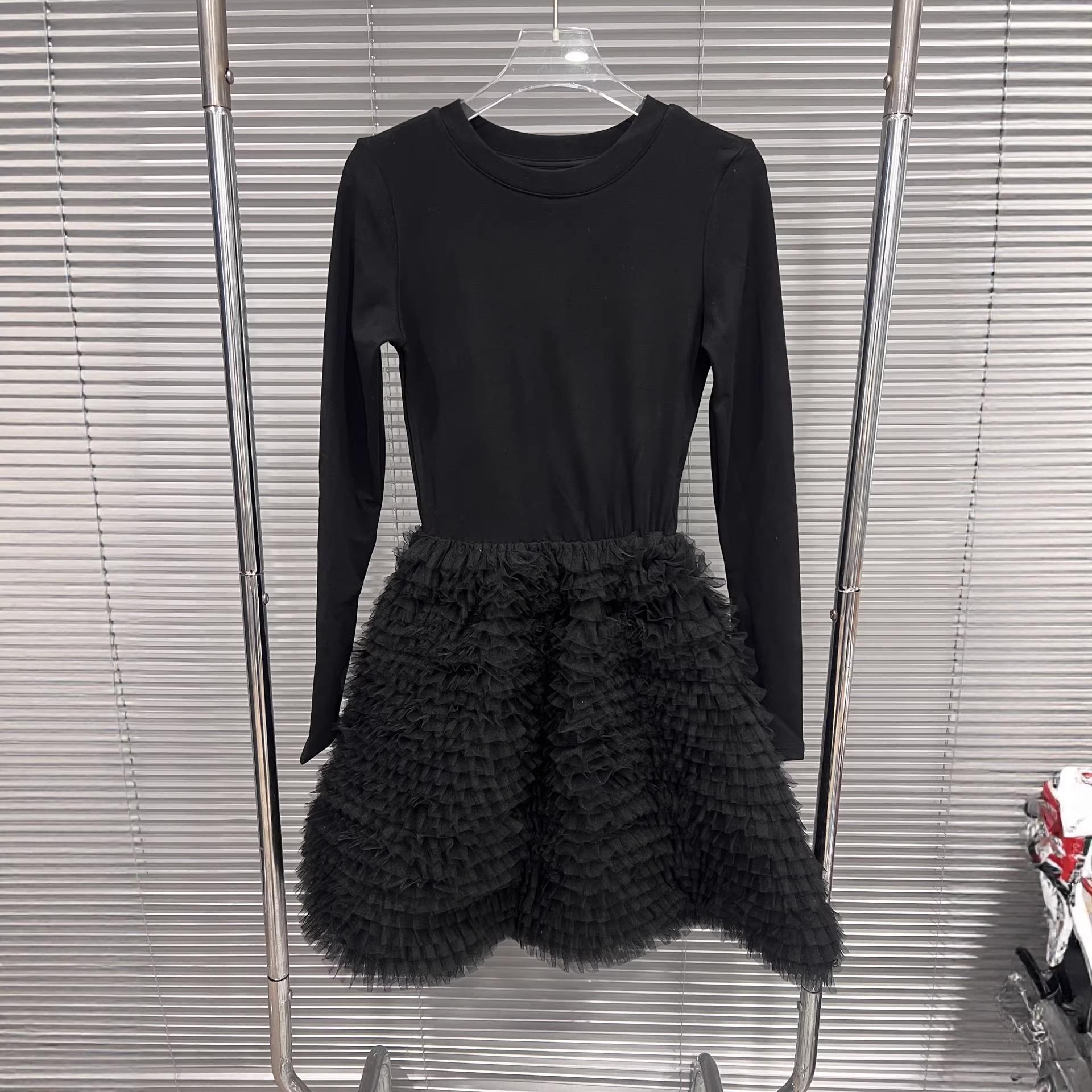 2026 Spring Women s Elegant Dress: Fashionable, Versatile, Slimming Mesh Skirt Small