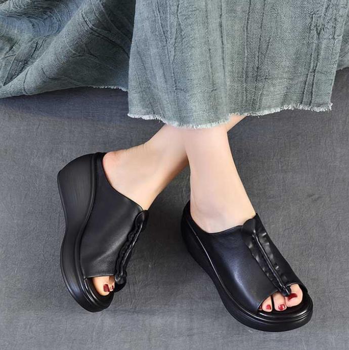 Fashion Retro Style Fish Mouth Premium Genuine Leather Slippers 2025 New Summer Outdoor Slippers Wedges Elegant Women Sandals