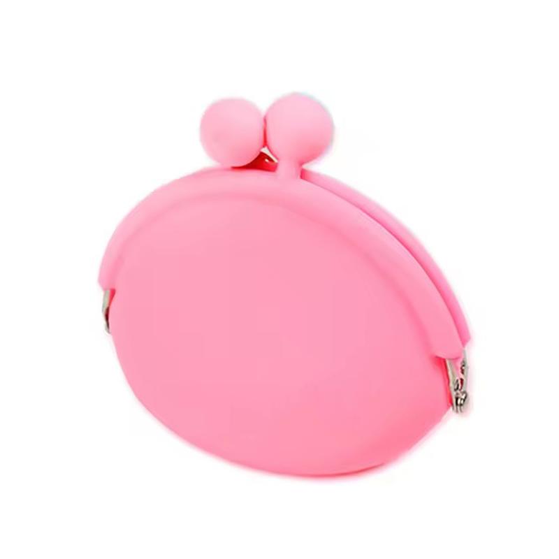 Portable Multi-Functional Silicone Fashionable Dog Treat Pouch for Training Outdoor Multi-functional Pet Snack Bag with Clip