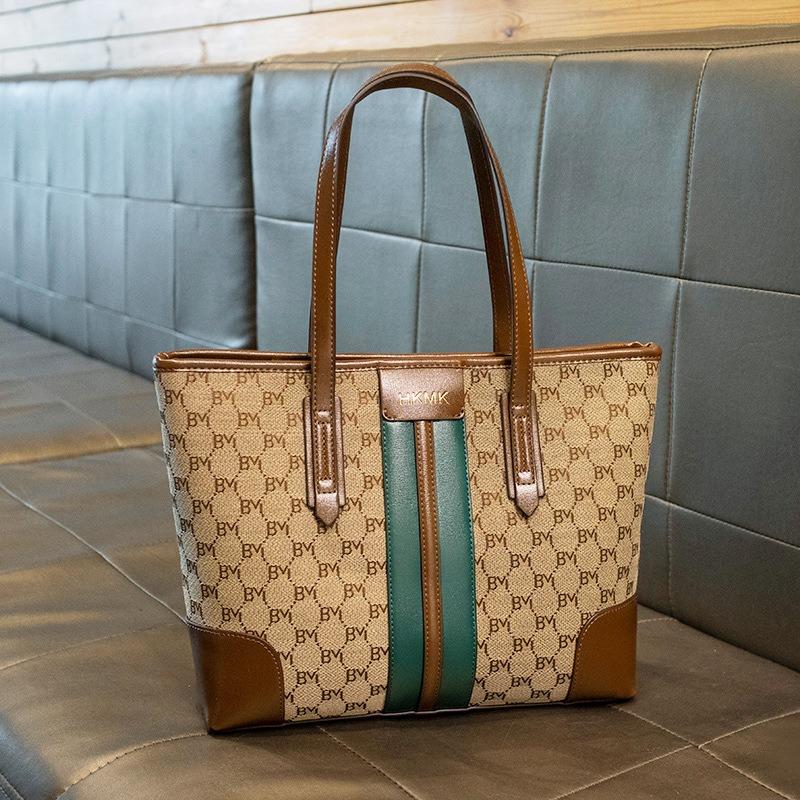 Printed Large-capacity Women's Bags, New Light Luxury Women's Handbags, Light and Fashionable Single Shoulder Commuter Tote Bags, Trendy