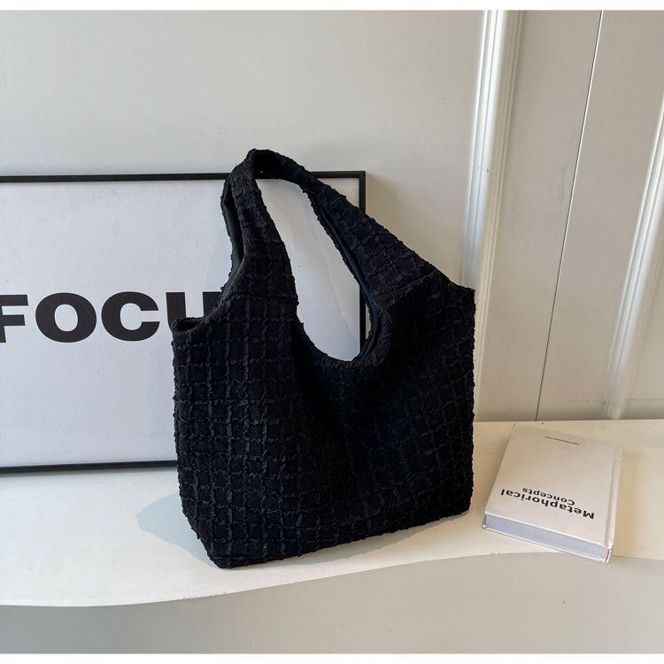 

Korean pleated tote bag large capacity lazy wind shoulder bag fashion cloth bag cloth bag shopping bag trendy women s bag чёрный