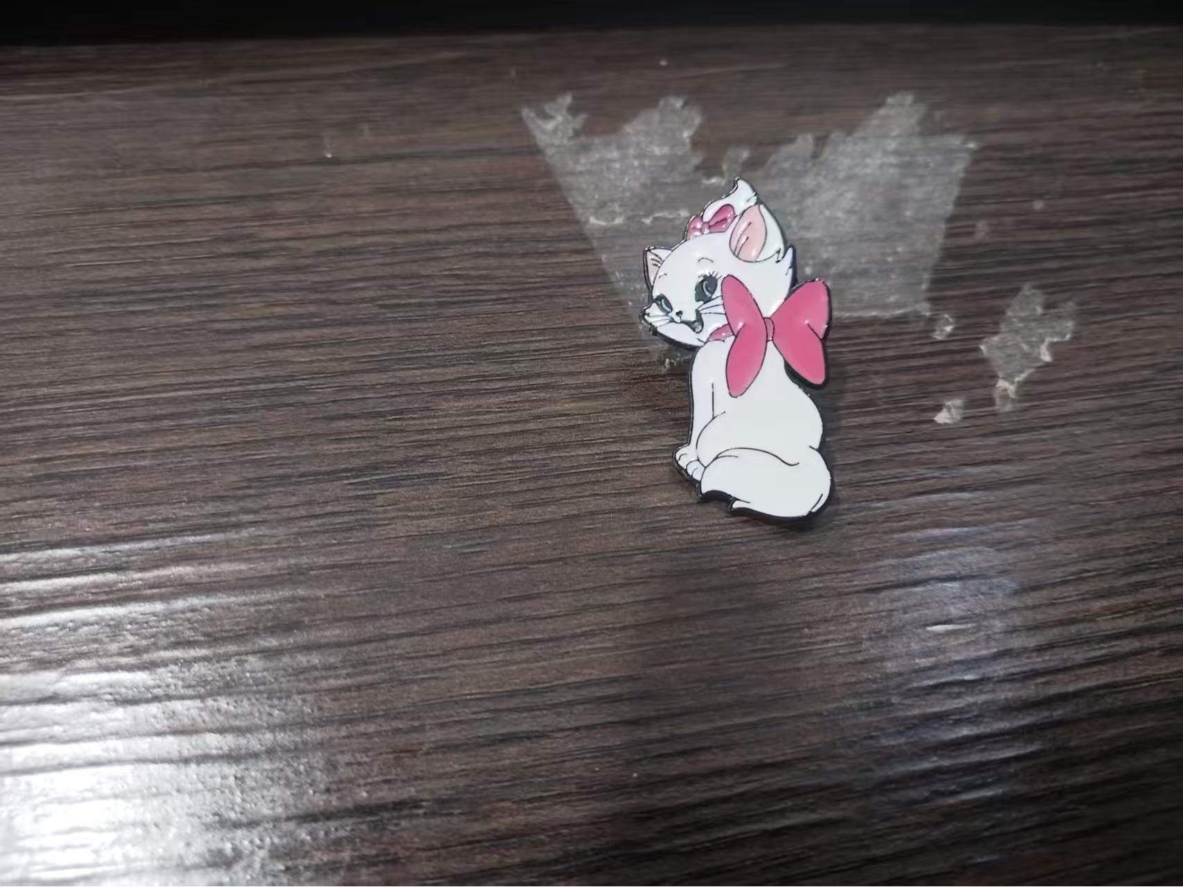 

European & American Cartoon Cute Marie Cat Pink Enamel Bowknot Kitten Alloy Brooch Badge