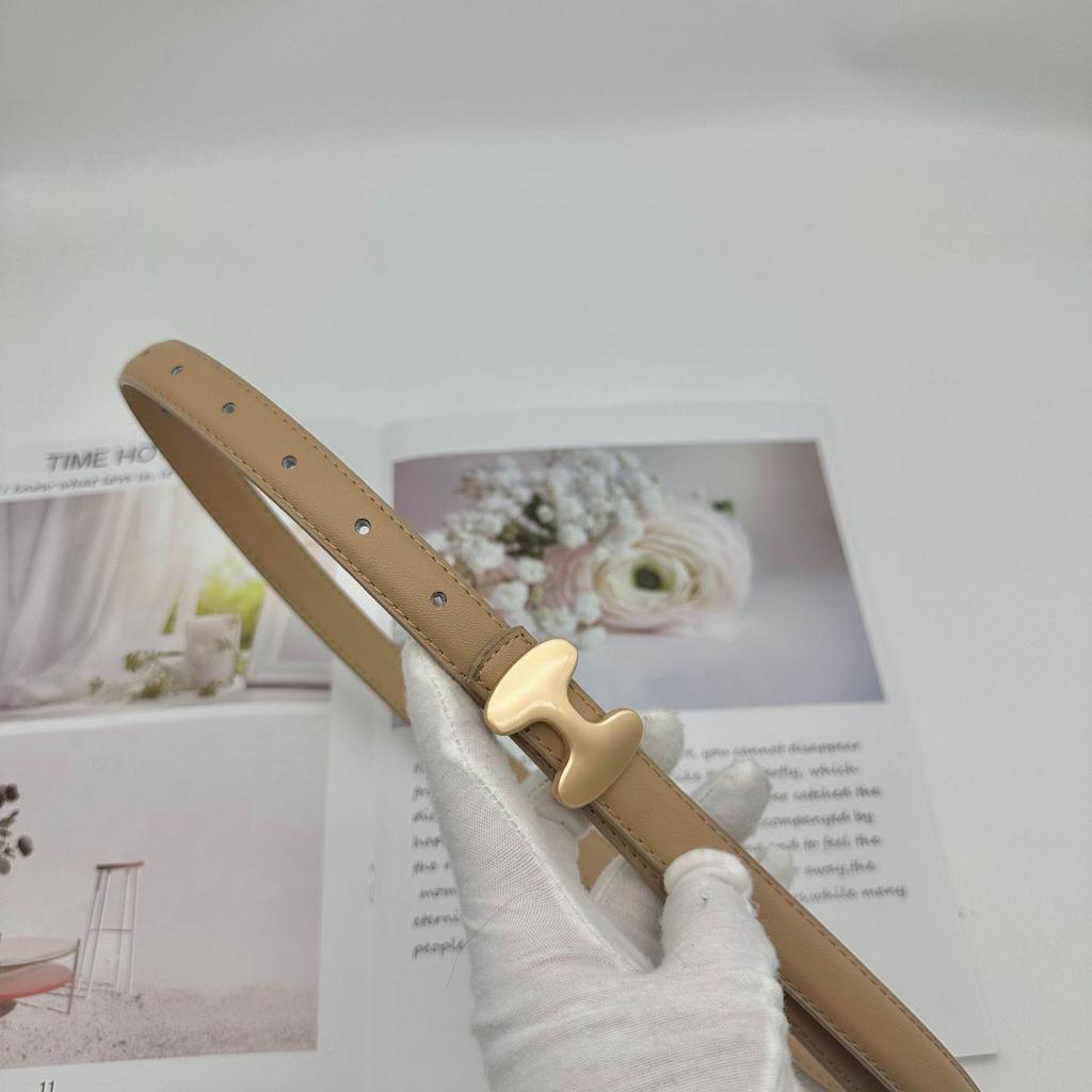 2024 Women's Trendy Genuine Leather Buckle Belt: High-End, Simple & Versatile for Jeans