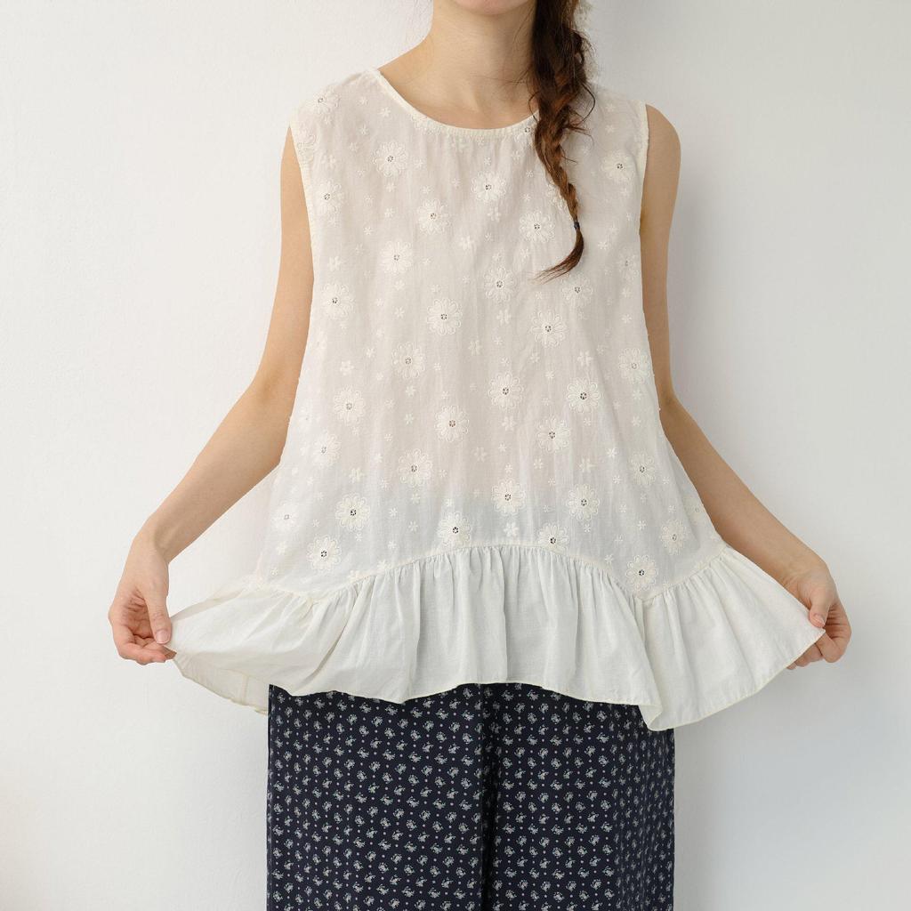 Spring/Summer Japanese Sweet Loose Lace Vest - Age-Reducing, Irregular Embroidery, Casual & Versatile Women's Top