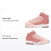 Max Aura 1 Leder Bequem Vielseitig Rutschfest Stoßdämpfend Mid-Top Basketballschuhe Kinder Sneaker Weiß Rosa AQ9249-600