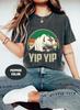 Camiseta de Confort Vintage Yip Yip Bisonte del Cielo Appa Camiseta Divertida de Bisonte Volador por el Aire Camiseta de Regalo Para Ti y Tu Familia Camiseta de Película