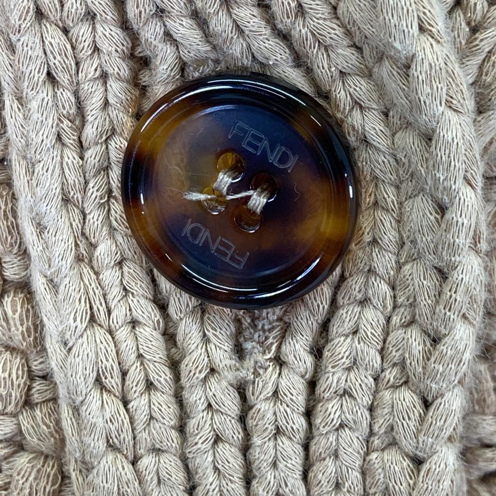 Fendi Brauner Strick-Cardigan mit Logo auf dem Rücken, Oberteile 36 Braun, Gebraucht