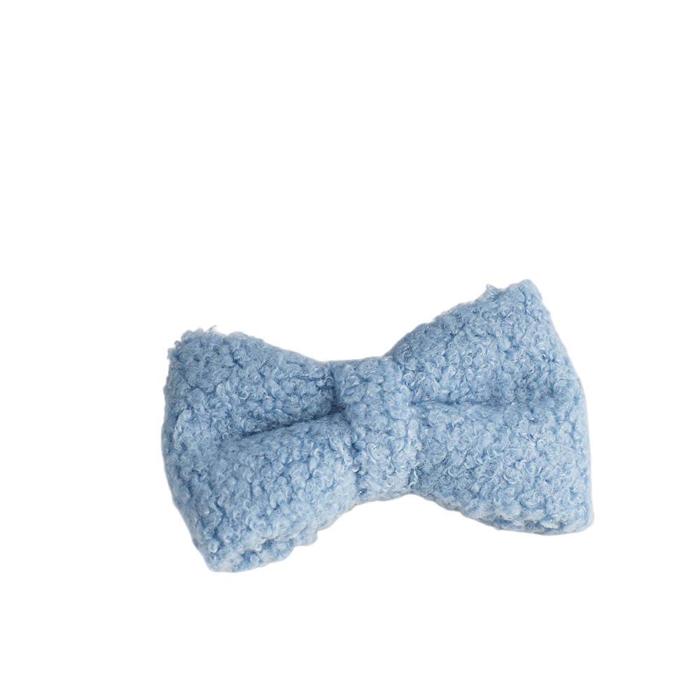 Blaues Teddybär Hundegeschirr Set: Enthält Brustgeschirr, Fliege am Halsband, Leine und Kette für den Außenbereich.