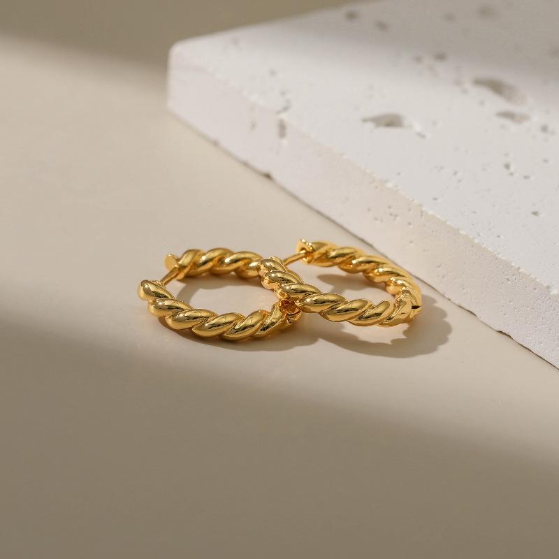 Twisted Braided Hoop Earrings Women Niche Minimalist Design 18k Plated Circle Ear Jewelry