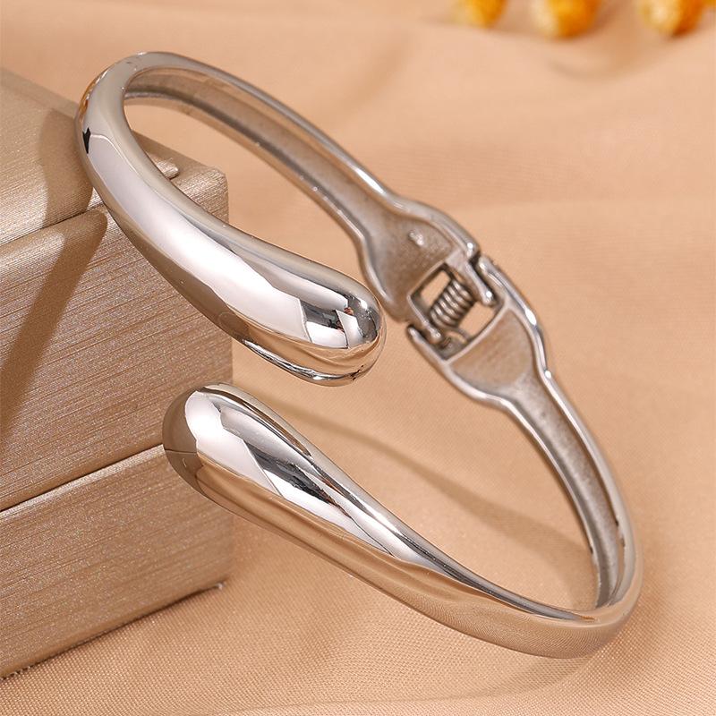 Fashionable Water Drop Opening Simple Design Glossy Party Bracelet for Besties
