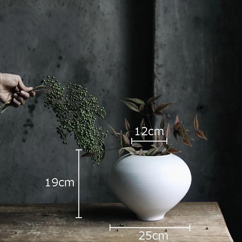 Creative White Ceramic Vase Minimalism Flower Pots Desk Decoration Flowers Arrangement Floral Vases Room Aesthetic Decor