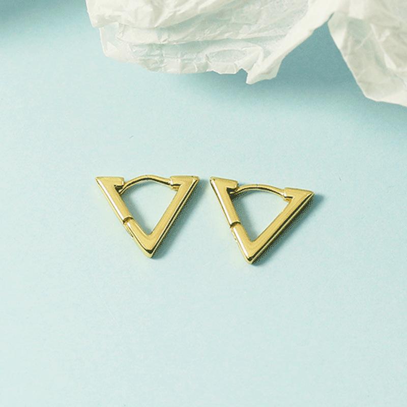 

A Pair of Geometric Triangle Simple Earrings, Suitable for Daily Parties, Ideal Gift for Anniversaries/birthdays, Versatile Earrings with Temperament.
