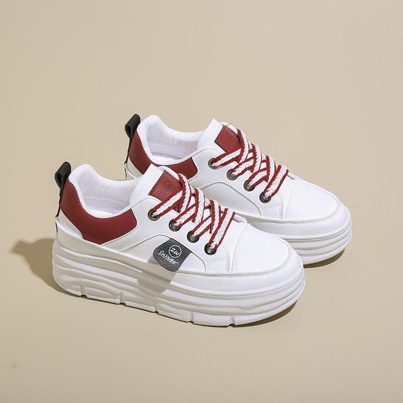 

W3619 new breathable women s shoes 2024 autumn color matching thick sole inner height increase leather surface casual shoes fashion women s board shoe 35