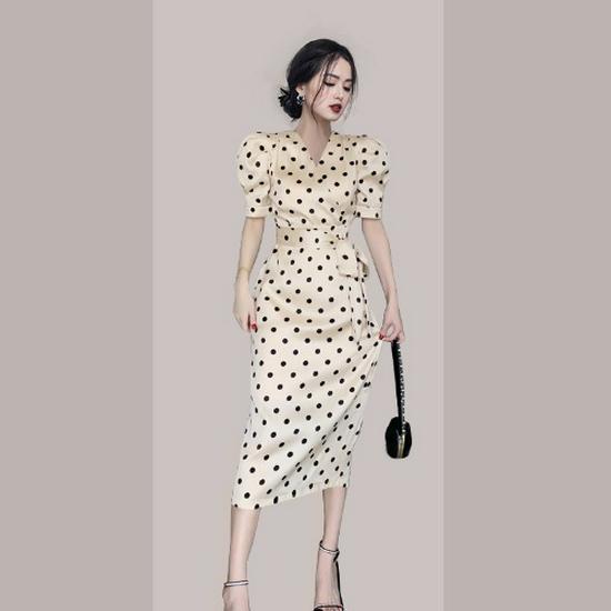 

Женское роскошное облегающее платье с рукавами-фонариками и разрезом в горошек 2021 года L