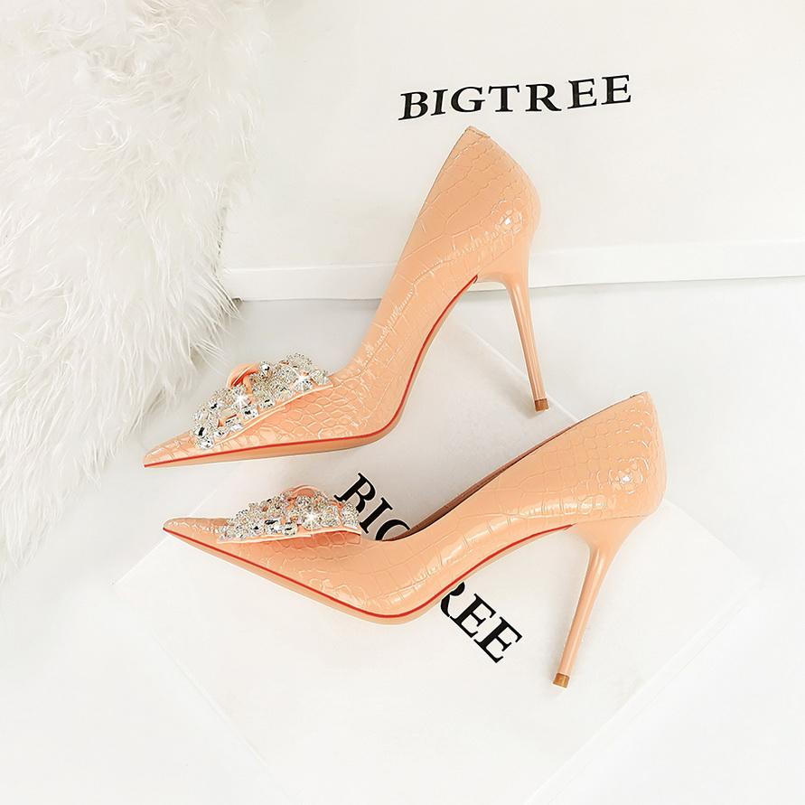 Fashion New Rhinestone Bow Women Pumps Stone Grain Glossy Paint Leather High Heels Luxury Banquet Shoes Stilettos Heels Sexy Party Shoes