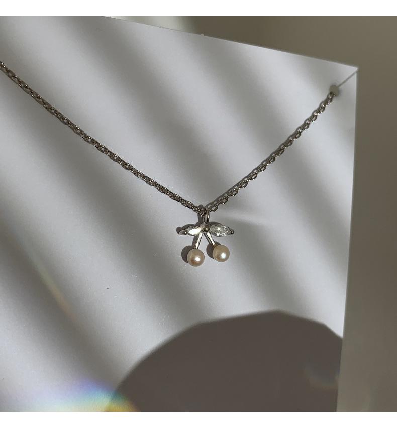 

Ожерелье из вишневого жемчуга с мелкими зернами для женщин, легкая роскошная нишевая дизайнерская цепочка на ключицу для женщин, летний дизайн, чувство