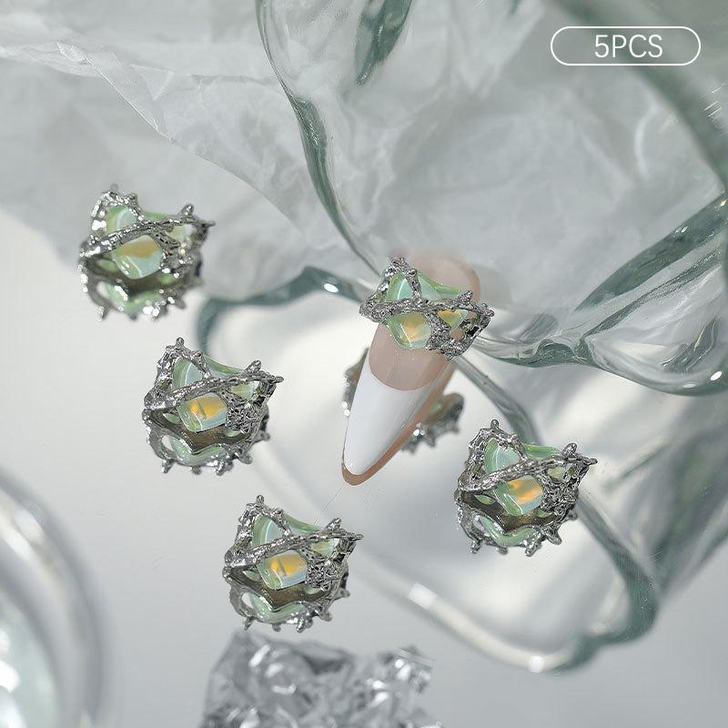 

5 шт. DIY украшения для ногтей 3D Сердце Терновник Ретро Блестящие Любящие Сердца Фрезы Для Маникюра Дизайн Аксессуар зелёный