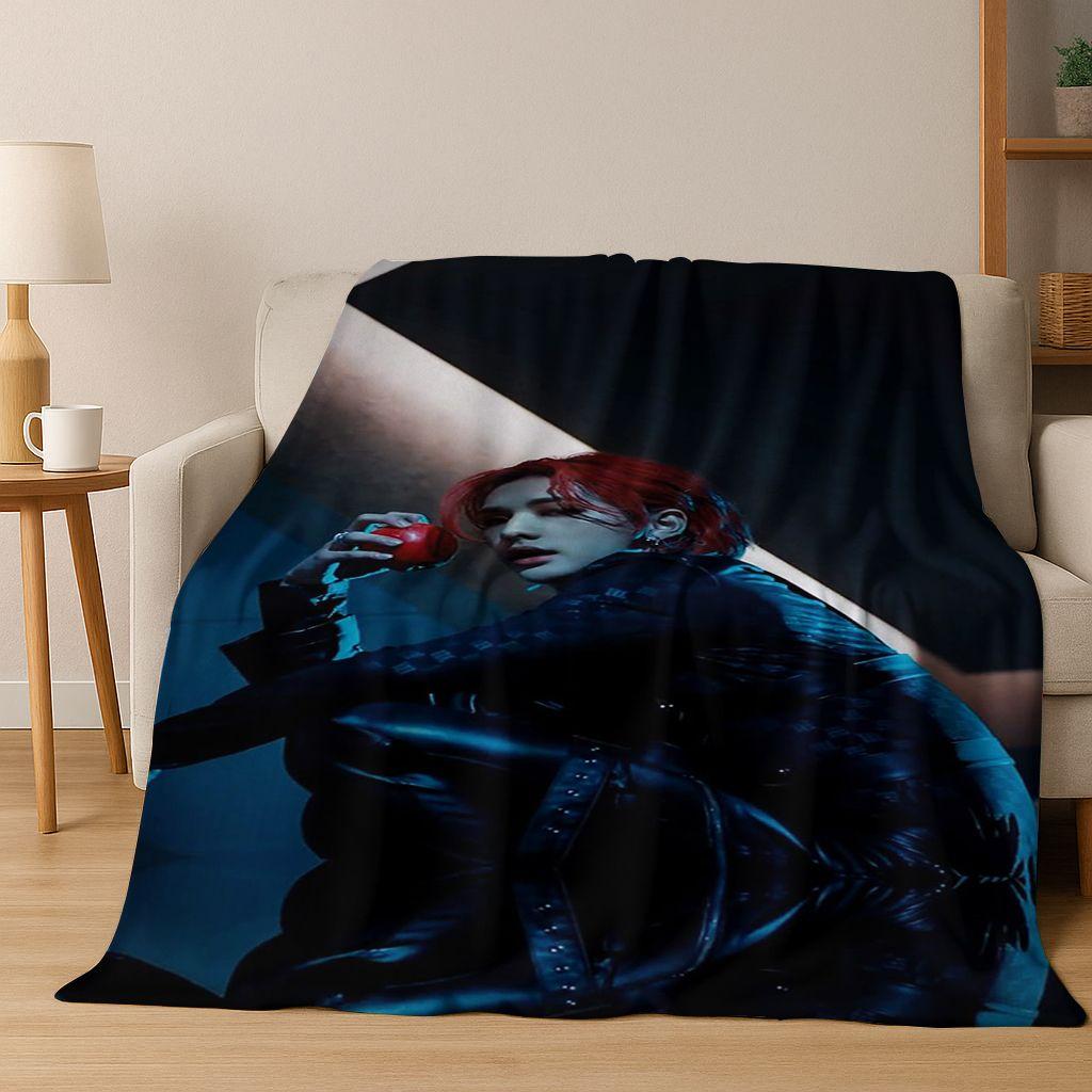 3D Hyunjin Solo KPOP Singer Flannel Blanket,Warm and Cozy Soft Throw Blanket for Home Bedroom Bed Sofa Picnic Office Cover Gift