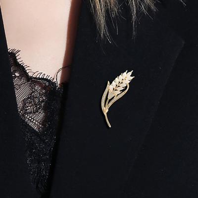 Rhinestone Brooch Sparkly Bird Butterfly Leaves Lapel Pin Women Sunflower Brooch Pin for Sweaters Hats Coats Scarves