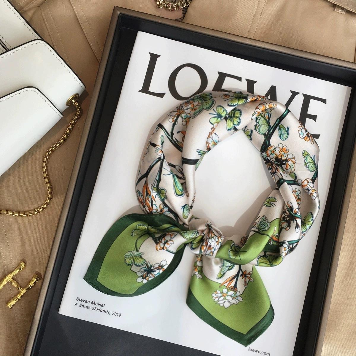 

Women Elegant 53CM Square 100% Silk Scarf Flower Design Small Head Neck Hijab Kerchief Silk Bandana Scarves For Ladies 53x53cm