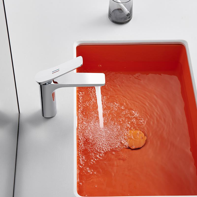 Washbasin faucet Single hole faucet Bathroom chrome mixed water valve Hot and cold washbasin