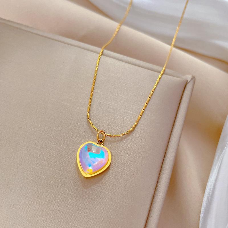 Titanium Steel, Colorful Peach Heart Minimalist Stove Real Gold Necklace Women'S Collarbone Chain Accessories