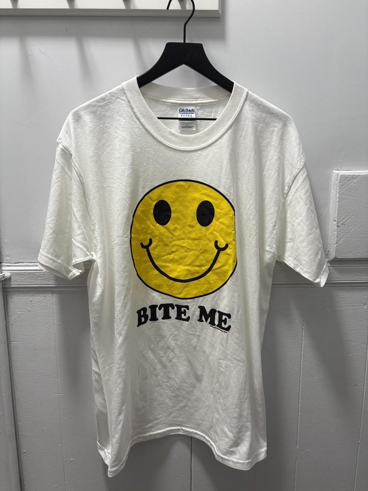 Bite Me Smiley Face Shirt Mens Large White Graphic Funny Tee Novelty Gildan Unisex T-Shirt L