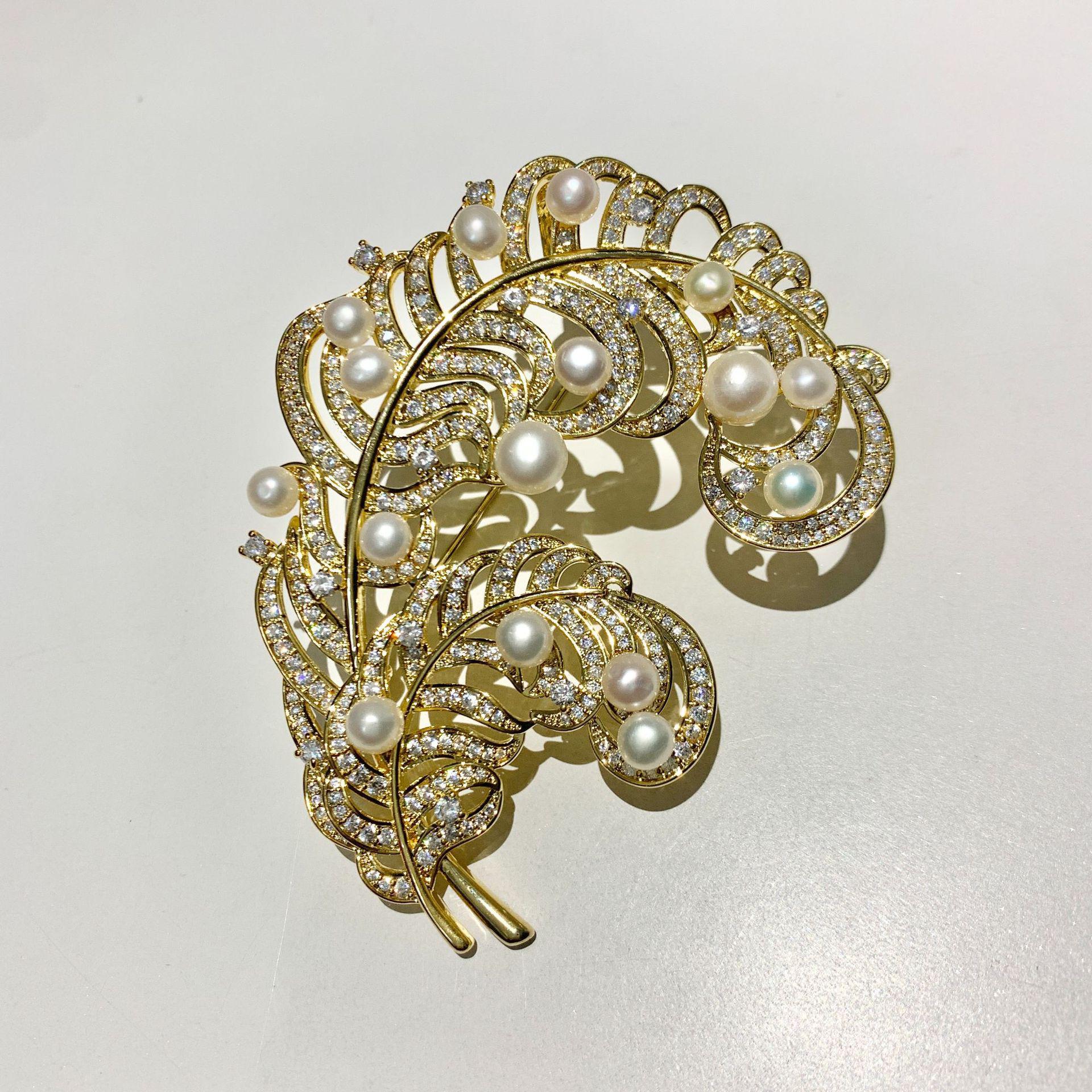 Bo Xin Yun Freshwater Pearl  Zircon Leaf Brooch - Exquisite Feather Design Accessory