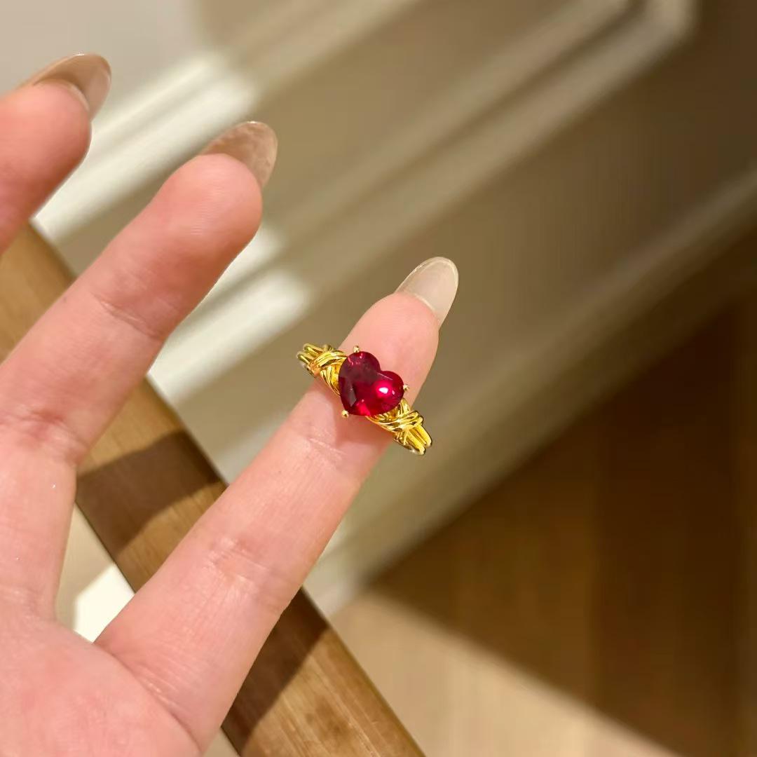 Xiaohongshu Vintage Gossip Girl Red Heart Zircon Diamond Luxury Ring for Women Adjustable