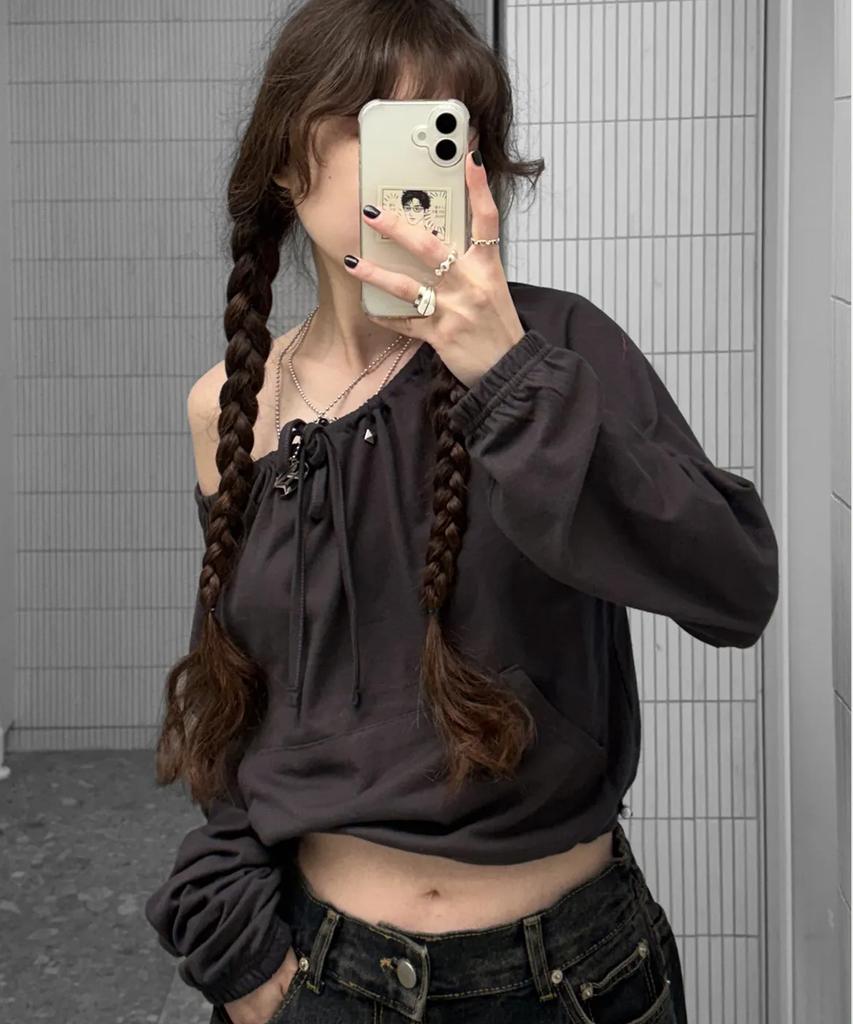 CHICKS Studded Two-Way String Off-Shoulder Long Sleeve Brown