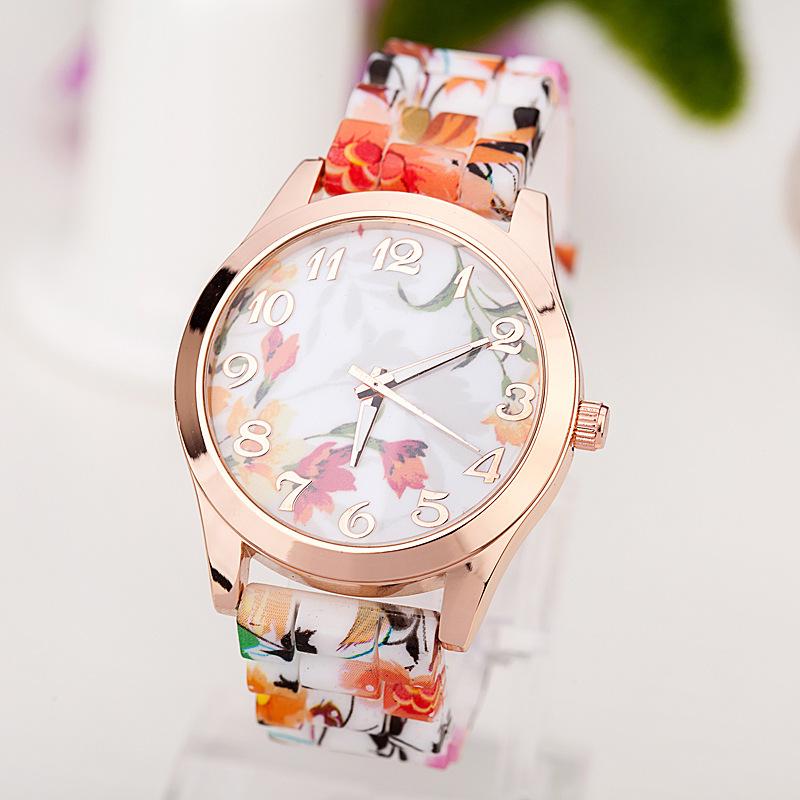 Silicone Strap Women s Quartz Watch - Trendy Printed Design