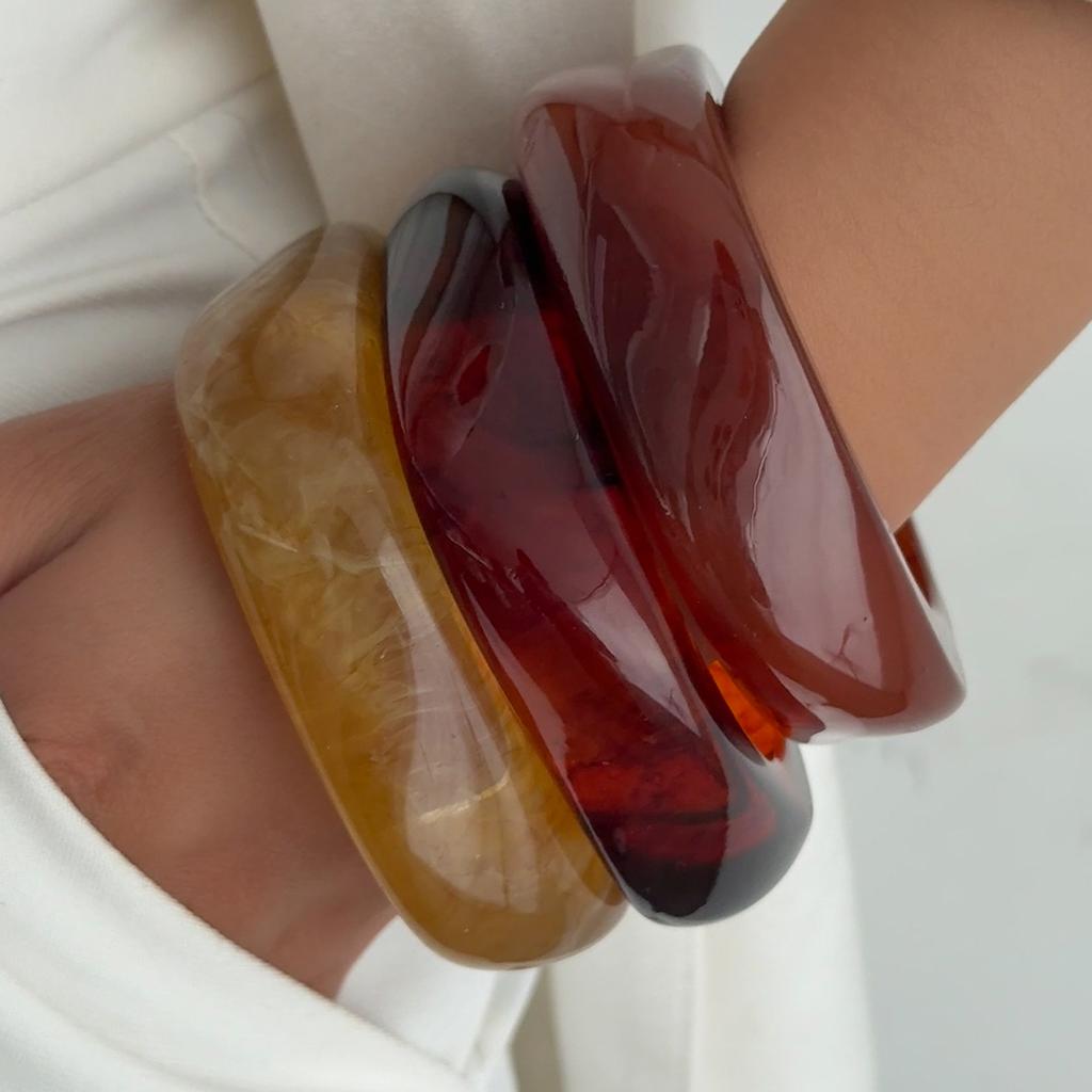 SHIXIN Vintage Wine Red Chunky Resin Acrylic Wide Bracelet for Women Trendy Geometry Irregular Cuff Bangle New Year Jewelry Gift
