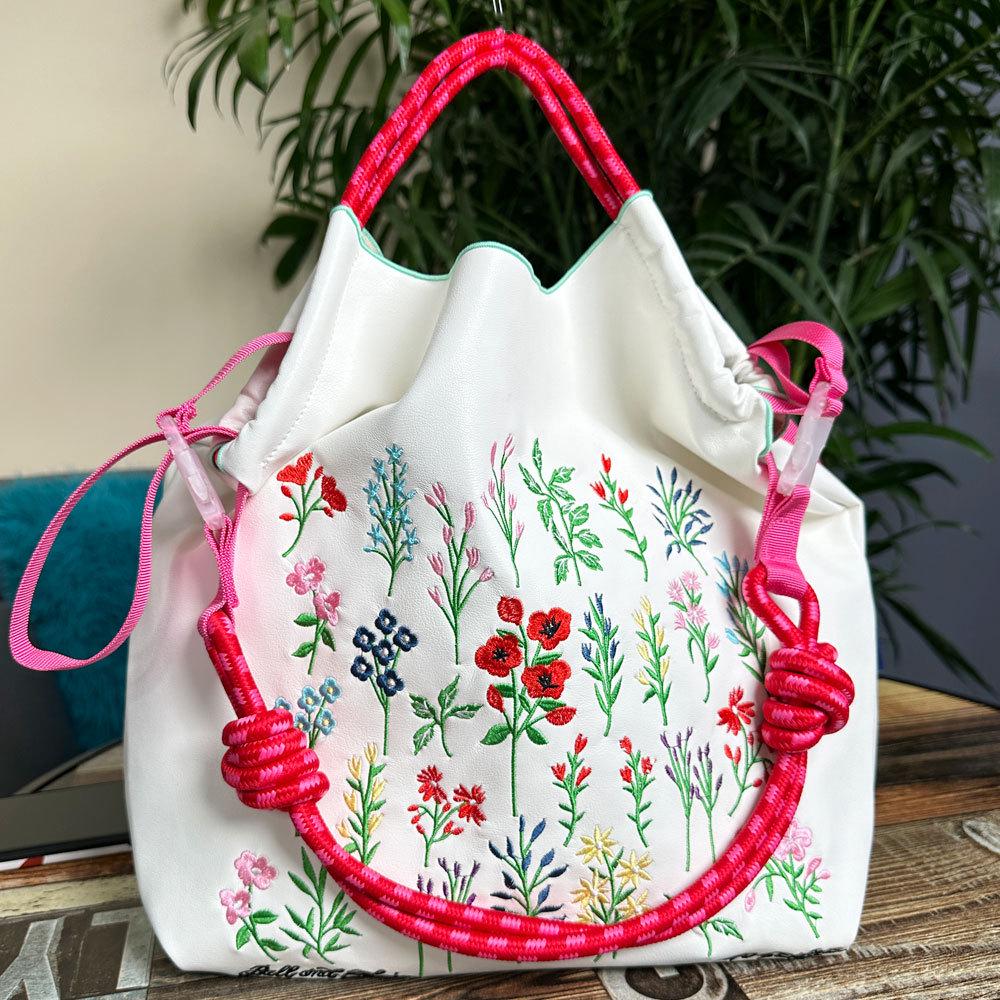 Women's Embroidered Large Capacity Leather Tote - Fashionable, Versatile, Eco-Friendly Handbag