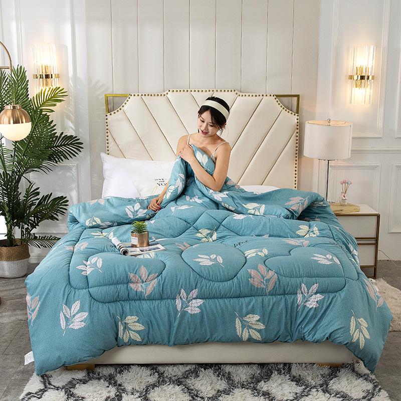 Luxurious Checkered Queen Comforter Set - Stain Resistant, Soft Microfiber, Lightweight, Breathable, Easy Care For All Seasons